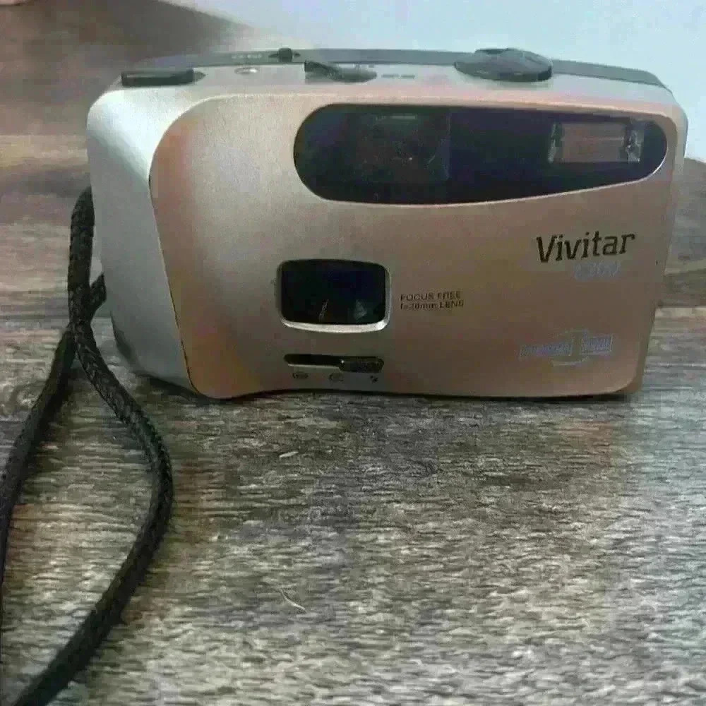 Vivitar 35mm Camera T200 28mm Wide Angle Lens